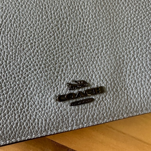 NWOT Coach Pebble Crossbody Wallet - Picture 3 of 9